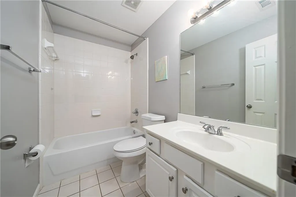 7300 Village Creek Trace, Atlanta, Georgia 30328, 4 Bedrooms Bedrooms, ,3 BathroomsBathrooms,Residential,Sold,7300 Village Creek Trace,6945819