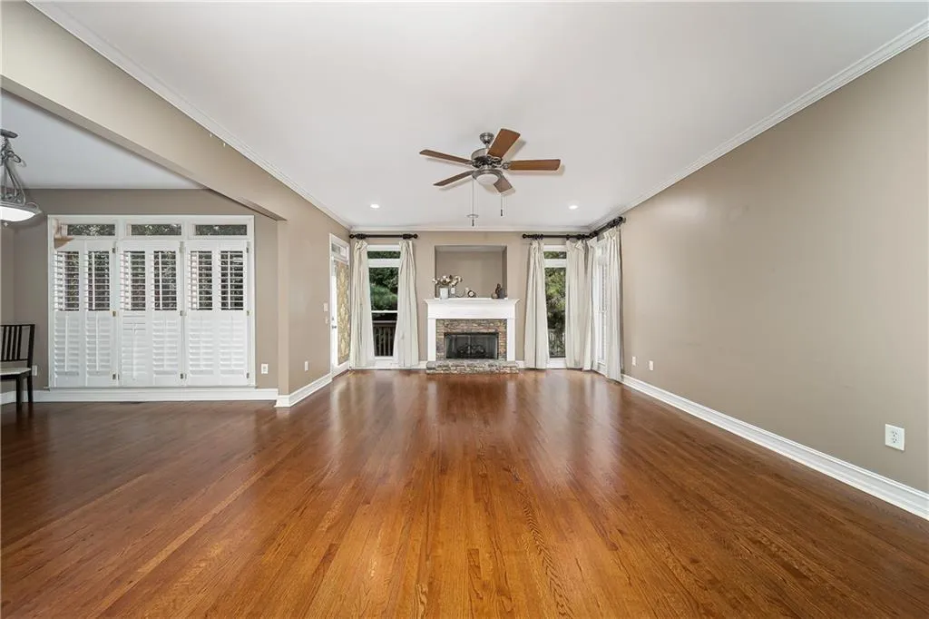 7300 Village Creek Trace, Atlanta, Georgia 30328, 4 Bedrooms Bedrooms, ,3 BathroomsBathrooms,Residential,Sold,7300 Village Creek Trace,6945819
