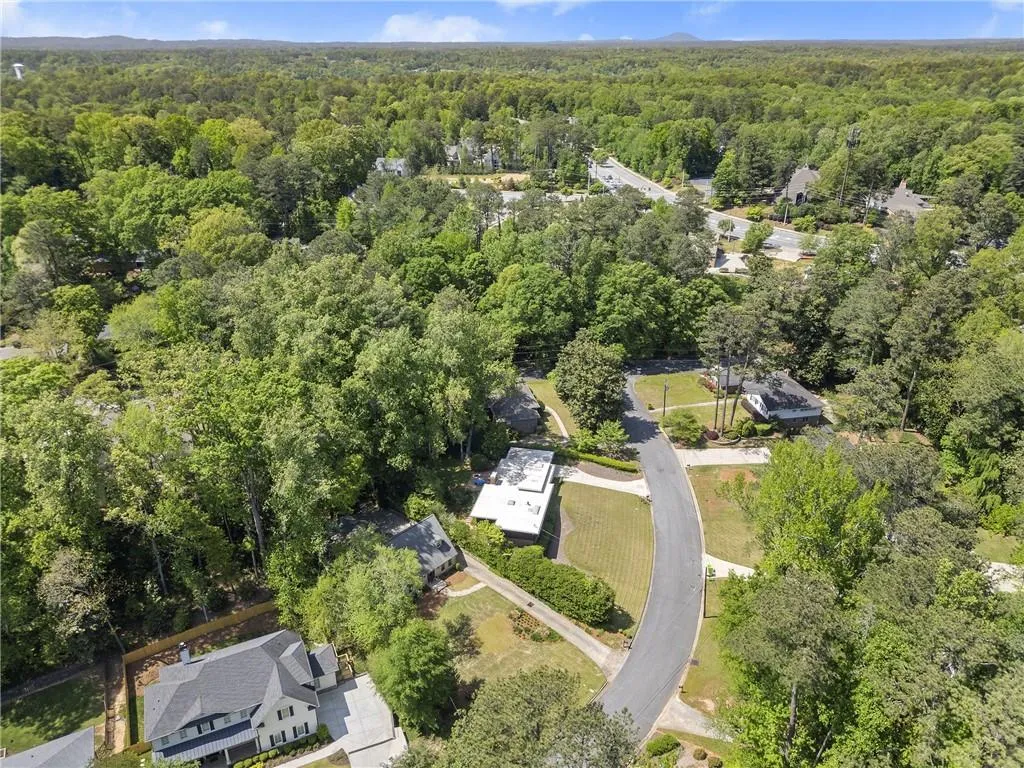 6580 Scott Valley Road, Sandy Springs, Georgia 30328, 3 Bedrooms Bedrooms, ,2 BathroomsBathrooms,Residential,Sold,6580 Scott Valley Road,7547759