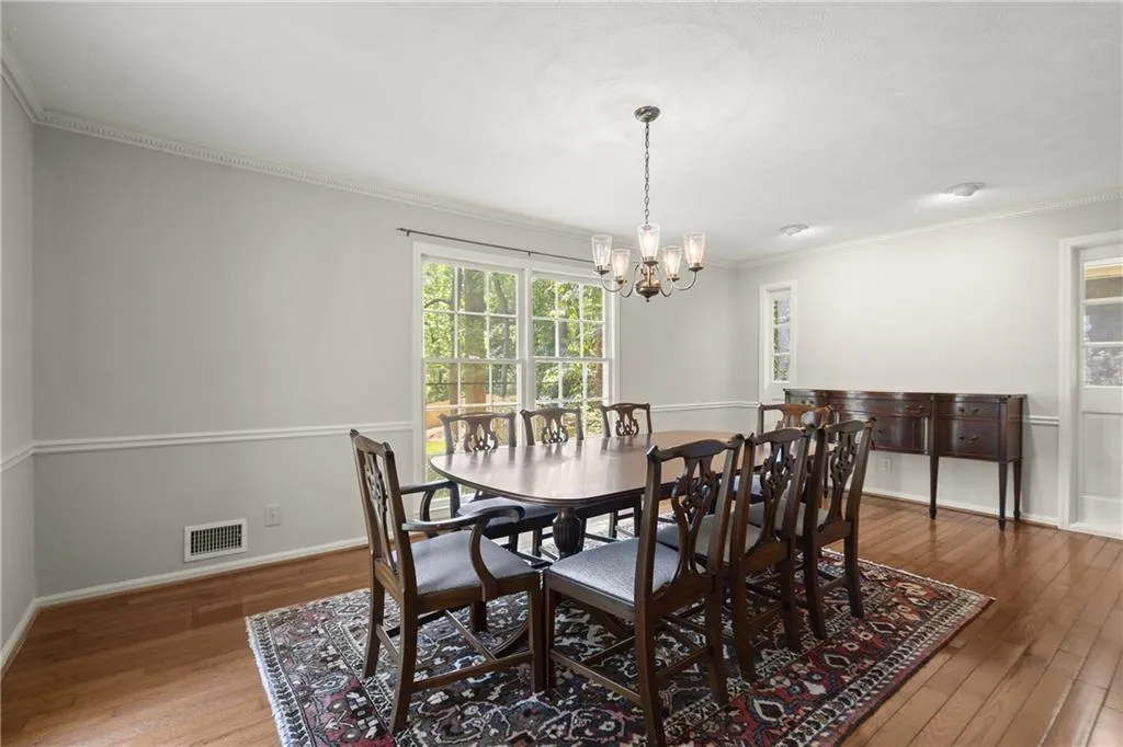 6580 Scott Valley Road, Sandy Springs, Georgia 30328, 3 Bedrooms Bedrooms, ,2 BathroomsBathrooms,Residential,Sold,6580 Scott Valley Road,7547759