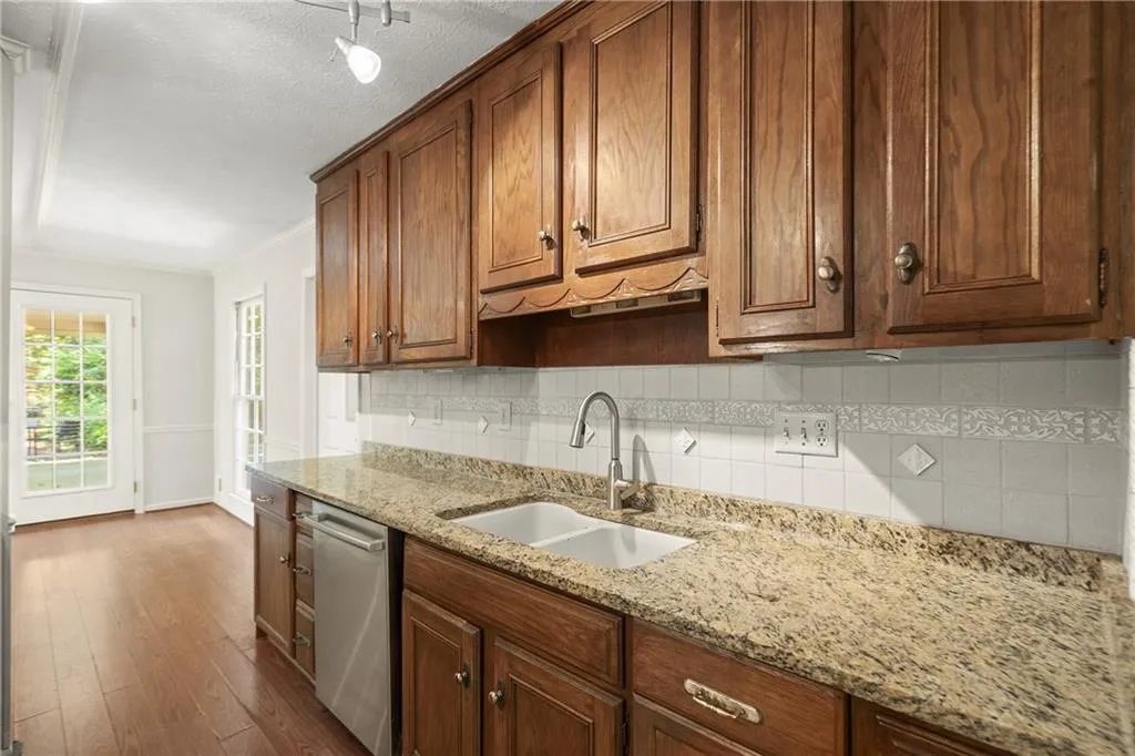 6580 Scott Valley Road, Sandy Springs, Georgia 30328, 3 Bedrooms Bedrooms, ,2 BathroomsBathrooms,Residential,Sold,6580 Scott Valley Road,7547759