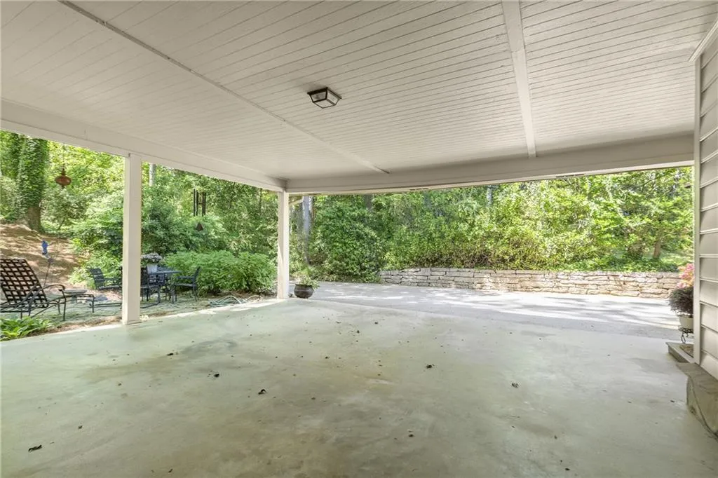6580 Scott Valley Road, Sandy Springs, Georgia 30328, 3 Bedrooms Bedrooms, ,2 BathroomsBathrooms,Residential,Sold,6580 Scott Valley Road,7547759