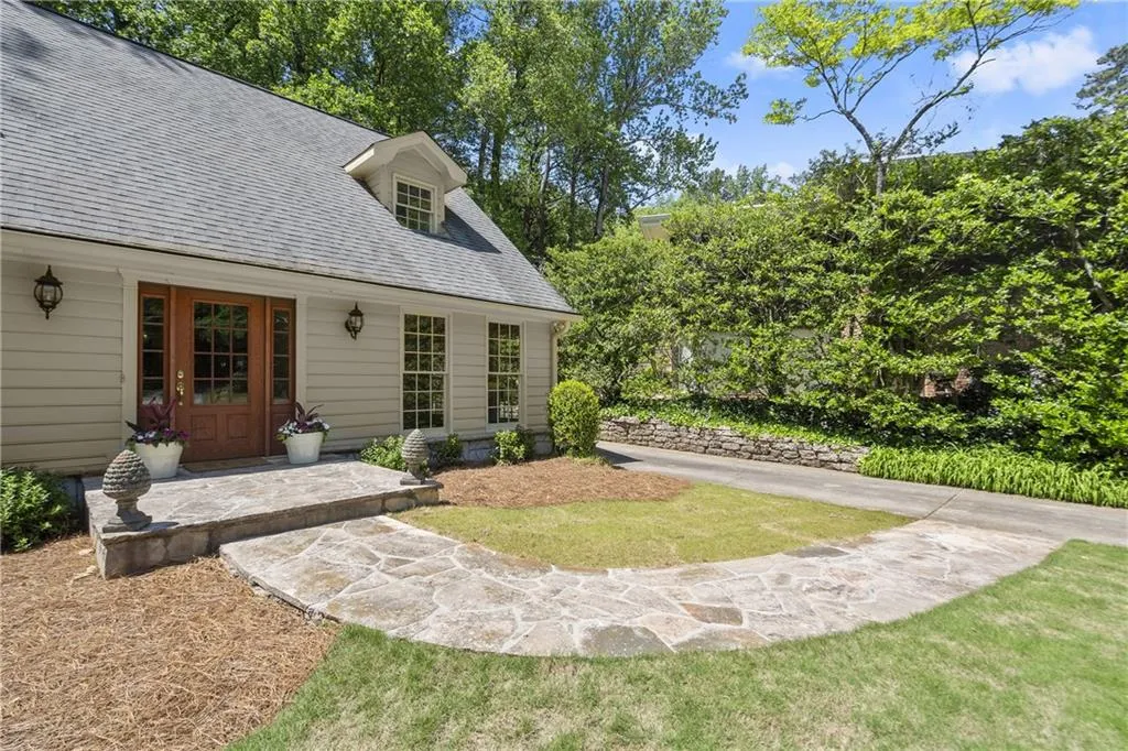 6580 Scott Valley Road, Sandy Springs, Georgia 30328, 3 Bedrooms Bedrooms, ,2 BathroomsBathrooms,Residential,Sold,6580 Scott Valley Road,7547759