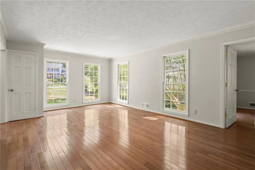 6580 Scott Valley Road, Sandy Springs, Georgia 30328, 3 Bedrooms Bedrooms, ,2 BathroomsBathrooms,Residential,Sold,6580 Scott Valley Road,7547759