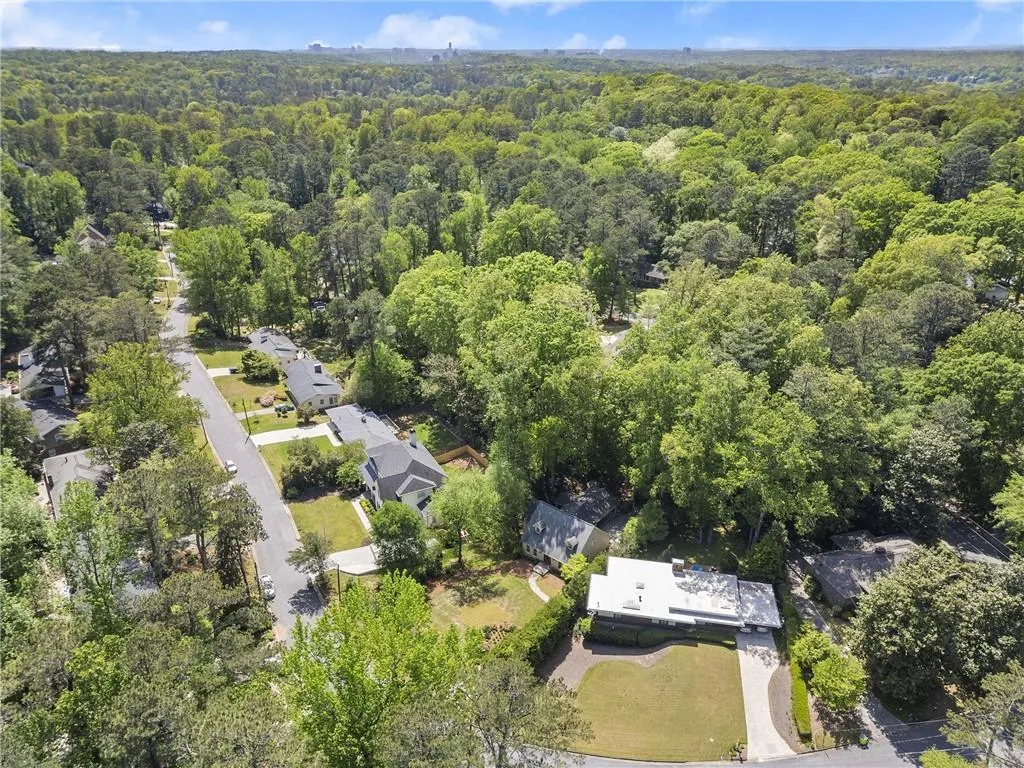 6580 Scott Valley Road, Sandy Springs, Georgia 30328, 3 Bedrooms Bedrooms, ,2 BathroomsBathrooms,Residential,Sold,6580 Scott Valley Road,7547759