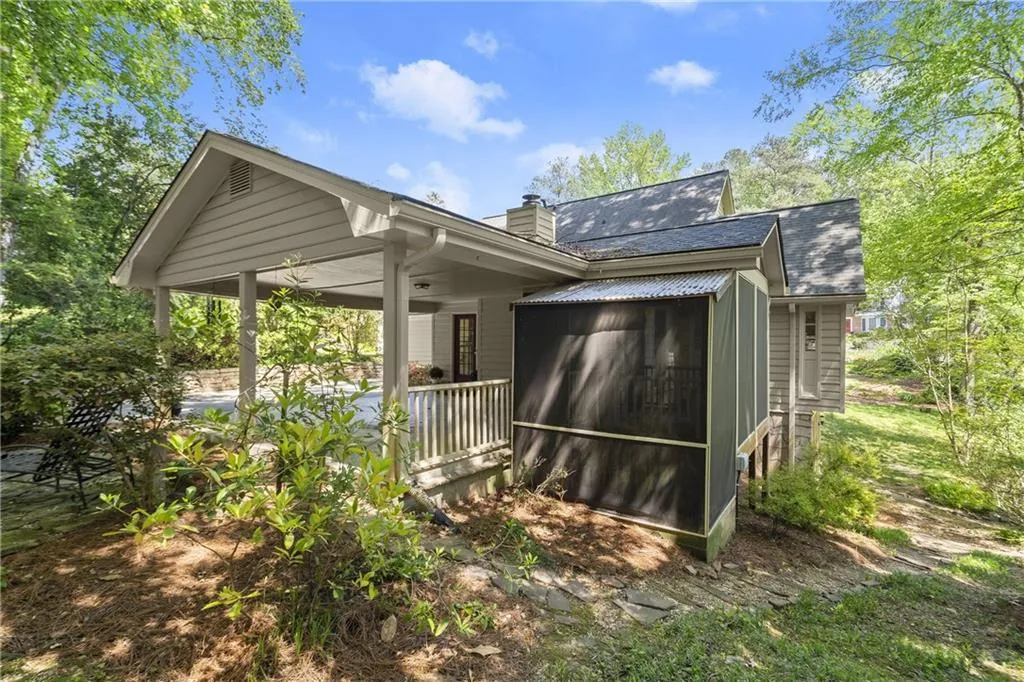 6580 Scott Valley Road, Sandy Springs, Georgia 30328, 3 Bedrooms Bedrooms, ,2 BathroomsBathrooms,Residential,Sold,6580 Scott Valley Road,7547759