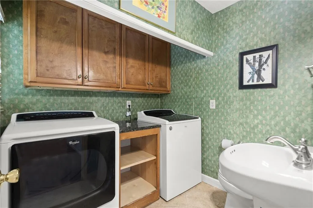 6580 Scott Valley Road, Sandy Springs, Georgia 30328, 3 Bedrooms Bedrooms, ,2 BathroomsBathrooms,Residential,Sold,6580 Scott Valley Road,7547759