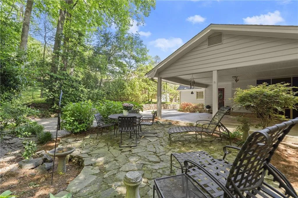 6580 Scott Valley Road, Sandy Springs, Georgia 30328, 3 Bedrooms Bedrooms, ,2 BathroomsBathrooms,Residential,Sold,6580 Scott Valley Road,7547759