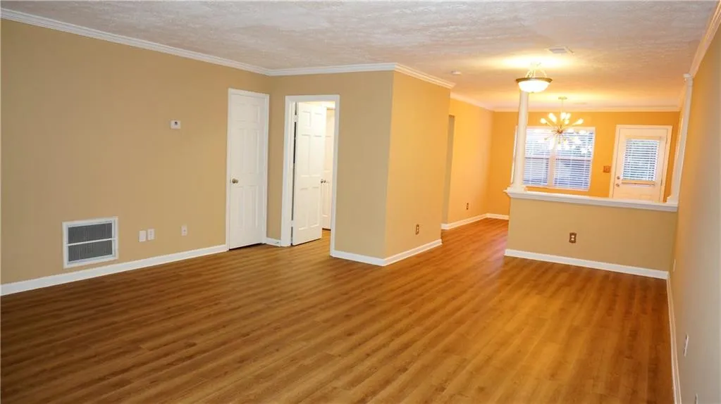 8701 Dunwoody Place Unit B, Sandy Springs, Georgia 30350, 3 Bedrooms Bedrooms, ,2 BathroomsBathrooms,Residential,Sold,8701 Dunwoody Place Unit B,5942436