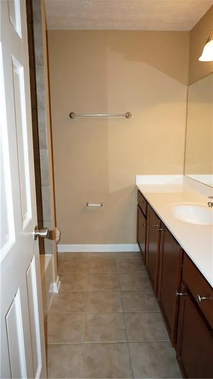 8701 Dunwoody Place Unit B, Sandy Springs, Georgia 30350, 3 Bedrooms Bedrooms, ,2 BathroomsBathrooms,Residential,Sold,8701 Dunwoody Place Unit B,5942436