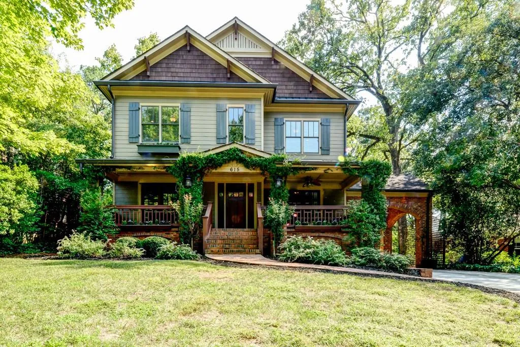 615 Burke Road Ne, Atlanta, Georgia 30305, 6 Bedrooms Bedrooms, ,5 BathroomsBathrooms,Residential,Sold,615 Burke Road Ne,5744925