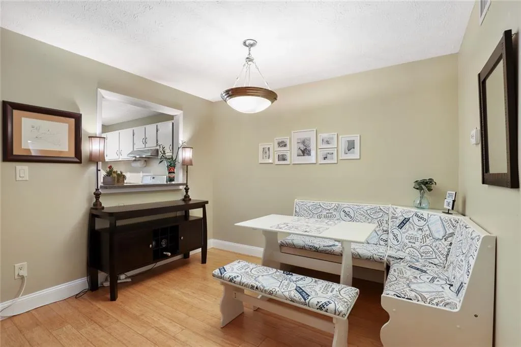 1509 Woodcliff Drive, Sandy Springs, Georgia 30350, 2 Bedrooms Bedrooms, ,1 BathroomBathrooms,Residential,Sold,1509 Woodcliff Drive,6920952