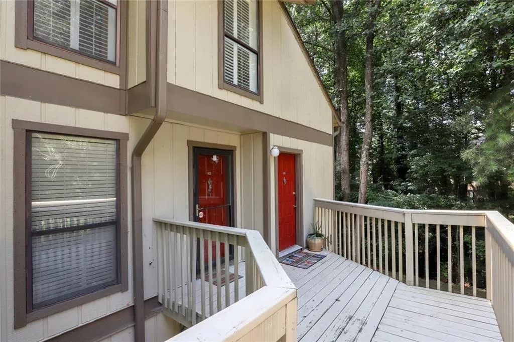 1509 Woodcliff Drive, Sandy Springs, Georgia 30350, 2 Bedrooms Bedrooms, ,1 BathroomBathrooms,Residential,Sold,1509 Woodcliff Drive,6920952