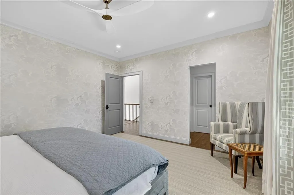 3280 W Roxboro Road Ne, Atlanta, Georgia 30324, 5 Bedrooms Bedrooms, ,4 BathroomsBathrooms,Residential,For Sale,3280 W Roxboro Road Ne,7676274