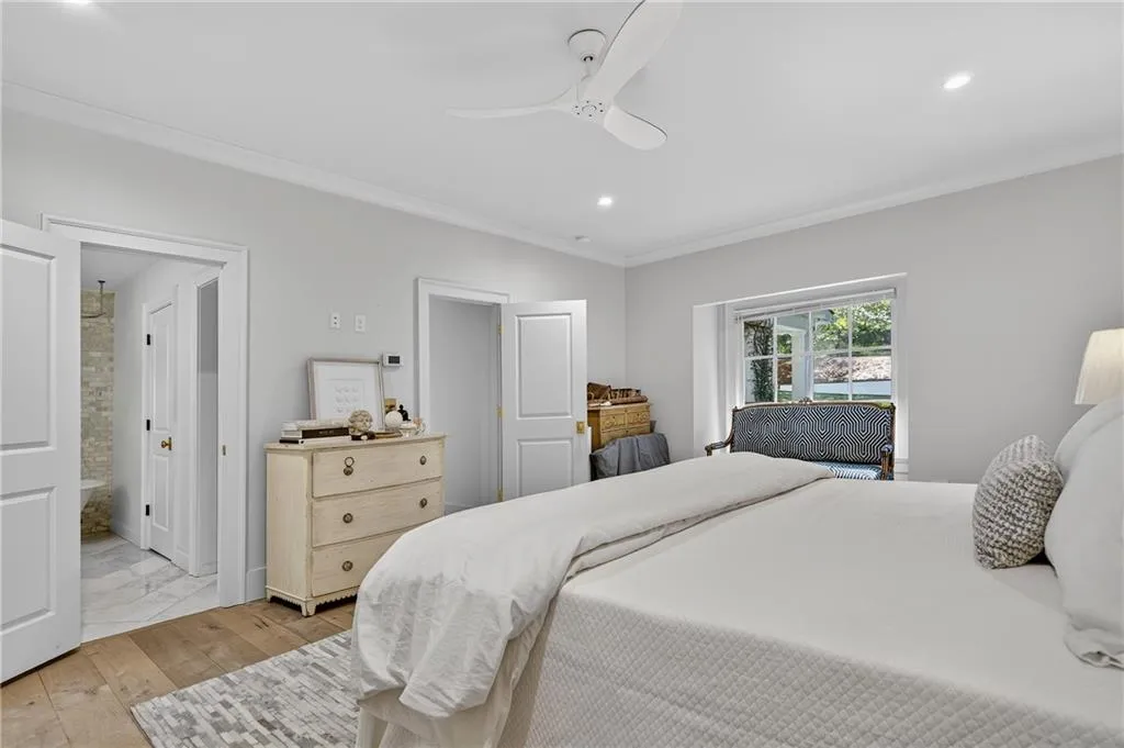 3280 W Roxboro Road Ne, Atlanta, Georgia 30324, 5 Bedrooms Bedrooms, ,4 BathroomsBathrooms,Residential,For Sale,3280 W Roxboro Road Ne,7676274