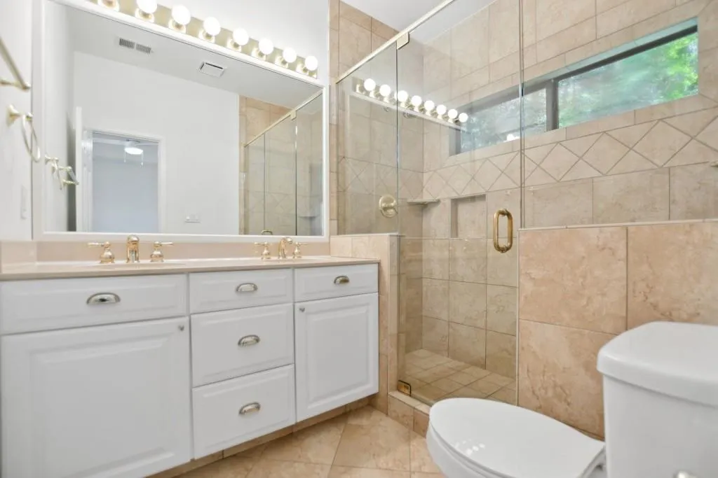2992 Crosswycke Forest Drive Ne, Brookhaven, Georgia 30319, 2 Bedrooms Bedrooms, ,2 BathroomsBathrooms,Residential,For Sale,2992 Crosswycke Forest Drive Ne,7637040