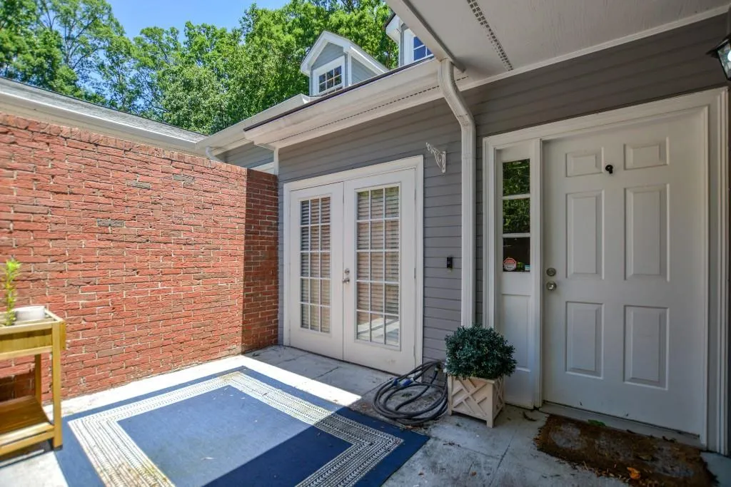 2992 Crosswycke Forest Drive Ne, Brookhaven, Georgia 30319, 2 Bedrooms Bedrooms, ,2 BathroomsBathrooms,Residential,For Sale,2992 Crosswycke Forest Drive Ne,7637040