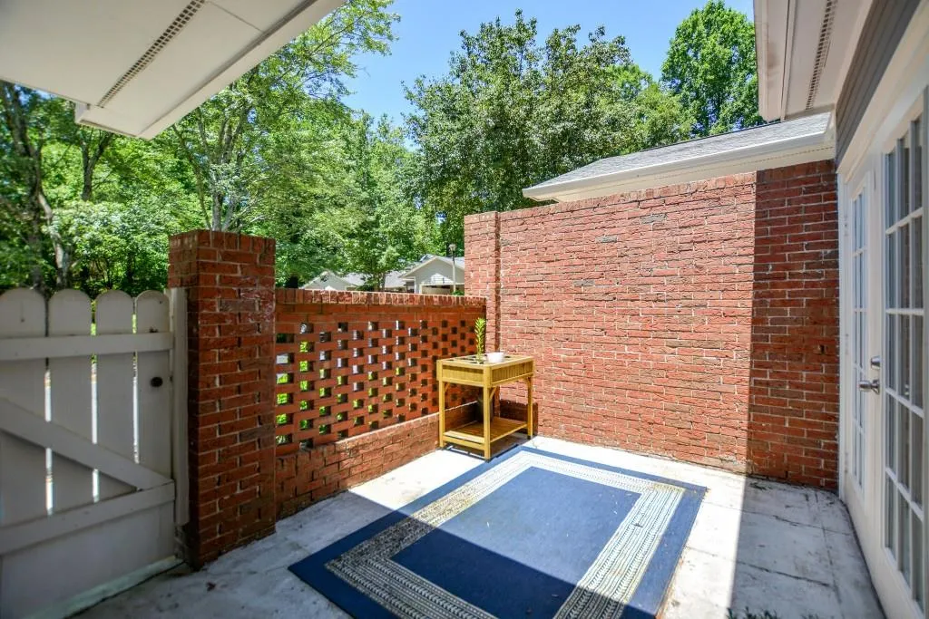 2992 Crosswycke Forest Drive Ne, Brookhaven, Georgia 30319, 2 Bedrooms Bedrooms, ,2 BathroomsBathrooms,Residential,For Sale,2992 Crosswycke Forest Drive Ne,7637040