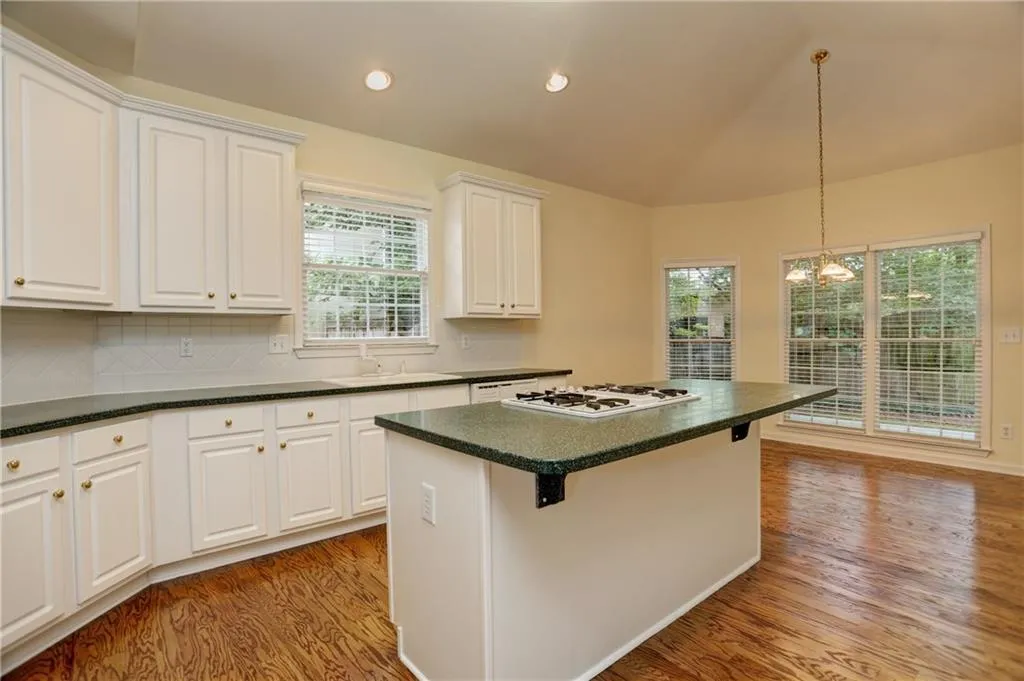 1010 Lancaster Walk, Sandy Springs, Georgia 30328, 4 Bedrooms Bedrooms, ,3 BathroomsBathrooms,Residential,Sold,1010 Lancaster Walk,5743547