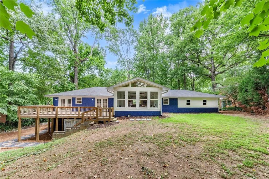 495 Valley Lane Ne, Atlanta, Georgia 30328, 5 Bedrooms Bedrooms, ,3 BathroomsBathrooms,Residential,Sold,495 Valley Lane Ne,7498024