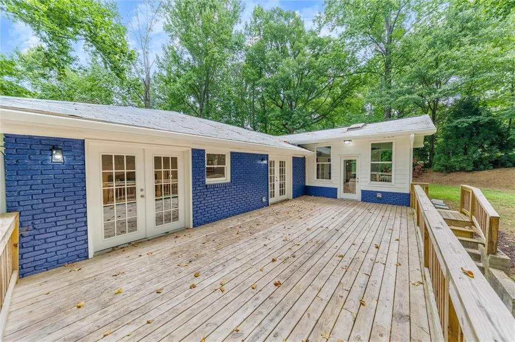 495 Valley Lane Ne, Atlanta, Georgia 30328, 5 Bedrooms Bedrooms, ,3 BathroomsBathrooms,Residential,Sold,495 Valley Lane Ne,7498024