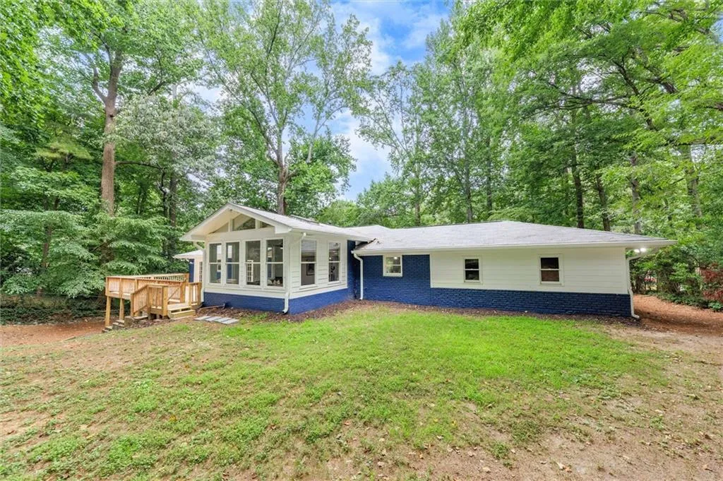 495 Valley Lane Ne, Atlanta, Georgia 30328, 5 Bedrooms Bedrooms, ,3 BathroomsBathrooms,Residential,Sold,495 Valley Lane Ne,7498024