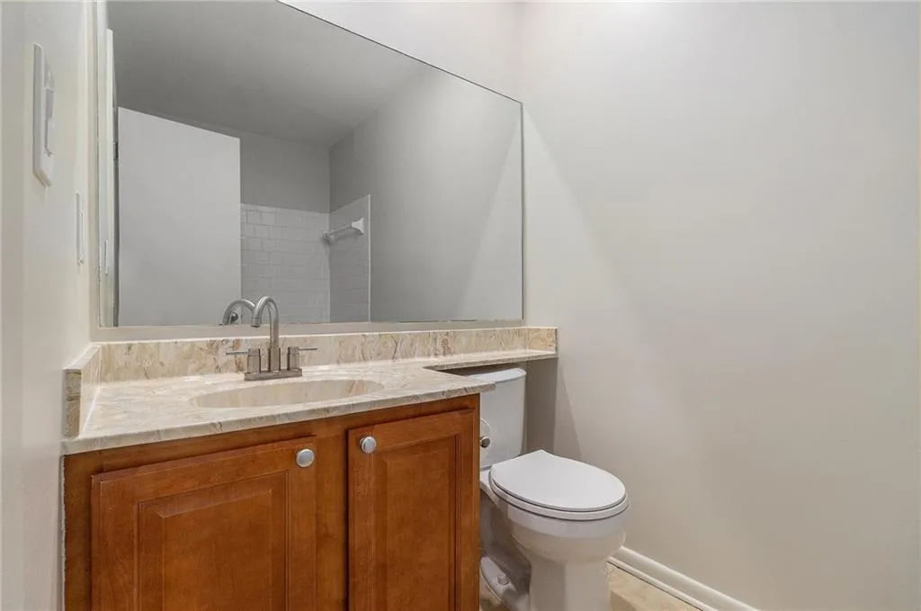 6900 Roswell Road Unit 6f, Atlanta, Georgia 30328, 2 Bedrooms Bedrooms, ,2 BathroomsBathrooms,Residential,For Sale,6900 Roswell Road Unit 6f,7656478