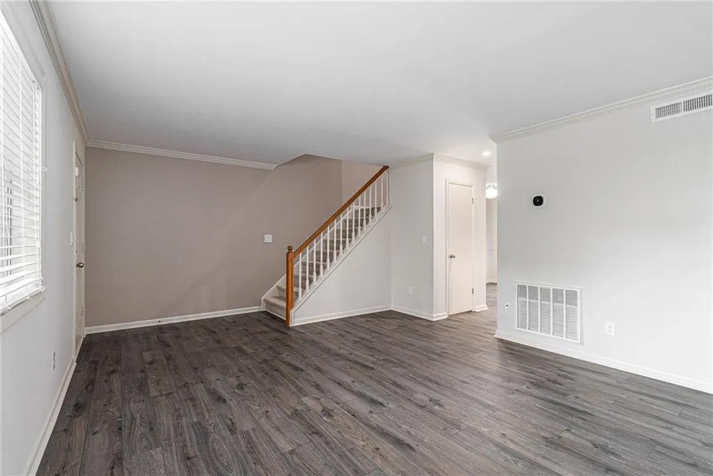 6900 Roswell Road Unit 6f, Atlanta, Georgia 30328, 2 Bedrooms Bedrooms, ,2 BathroomsBathrooms,Residential,For Sale,6900 Roswell Road Unit 6f,7656478