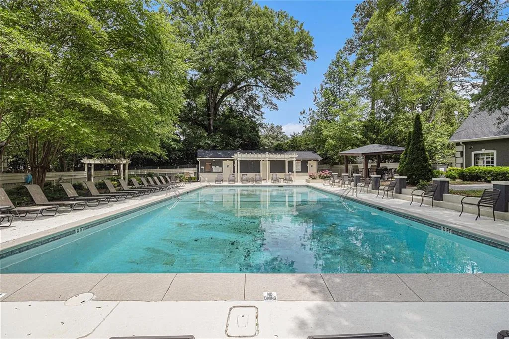 6900 Roswell Road Unit 6f, Atlanta, Georgia 30328, 2 Bedrooms Bedrooms, ,2 BathroomsBathrooms,Residential,For Sale,6900 Roswell Road Unit 6f,7656478