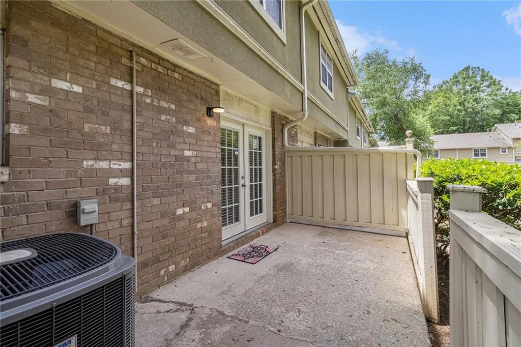 6900 Roswell Road Unit 6f, Atlanta, Georgia 30328, 2 Bedrooms Bedrooms, ,2 BathroomsBathrooms,Residential,For Sale,6900 Roswell Road Unit 6f,7656478