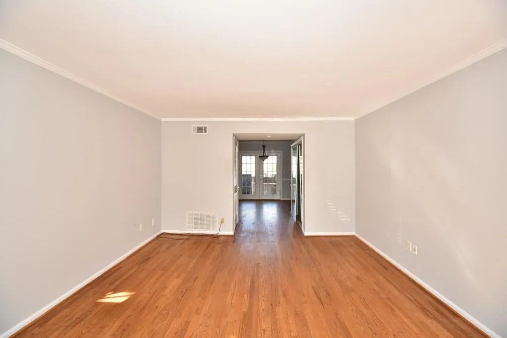 6520 Roswell Road Unit 115, Atlanta, Georgia 30328, 2 Bedrooms Bedrooms, ,1 BathroomBathrooms,Residential,Sold,6520 Roswell Road Unit 115,5664466