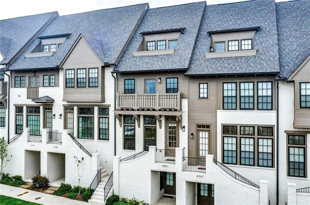 6791 Encore Boulevard, Sandy Springs, Georgia 30328, 4 Bedrooms Bedrooms, ,4 BathroomsBathrooms,Residential,Sold,6791 Encore Boulevard,6750333