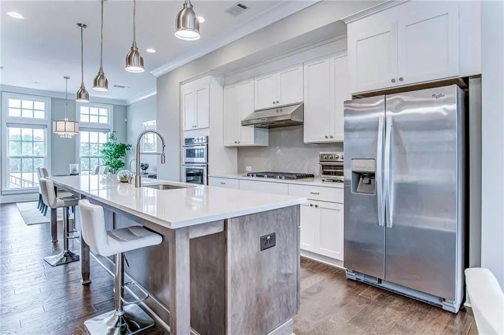 6791 Encore Boulevard, Sandy Springs, Georgia 30328, 4 Bedrooms Bedrooms, ,4 BathroomsBathrooms,Residential,Sold,6791 Encore Boulevard,6750333