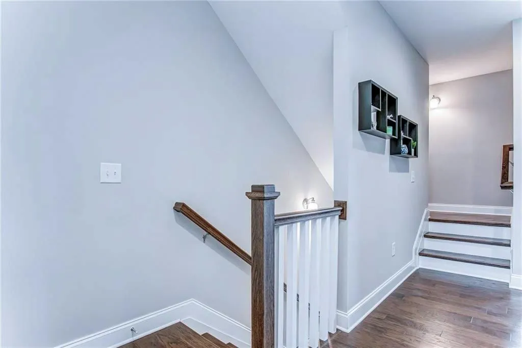 6791 Encore Boulevard, Sandy Springs, Georgia 30328, 4 Bedrooms Bedrooms, ,4 BathroomsBathrooms,Residential,Sold,6791 Encore Boulevard,6750333