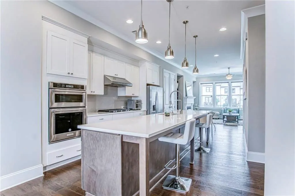 6791 Encore Boulevard, Sandy Springs, Georgia 30328, 4 Bedrooms Bedrooms, ,4 BathroomsBathrooms,Residential,Sold,6791 Encore Boulevard,6750333