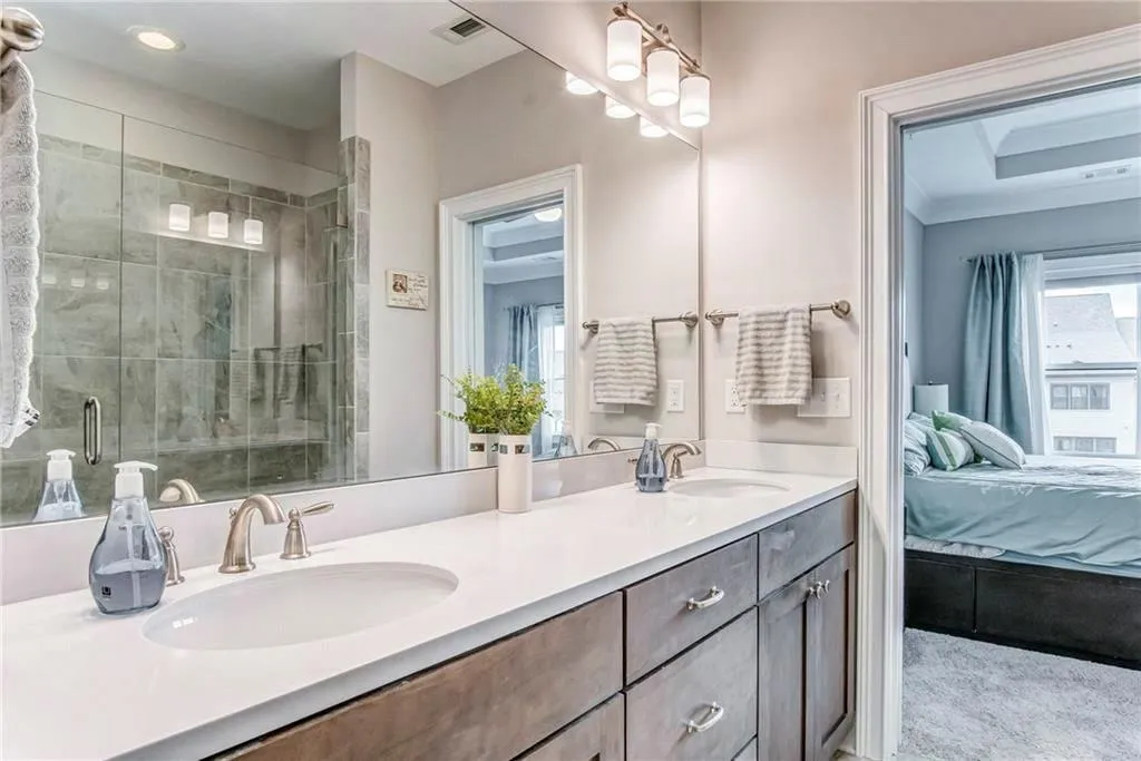 6791 Encore Boulevard, Sandy Springs, Georgia 30328, 4 Bedrooms Bedrooms, ,4 BathroomsBathrooms,Residential,Sold,6791 Encore Boulevard,6750333