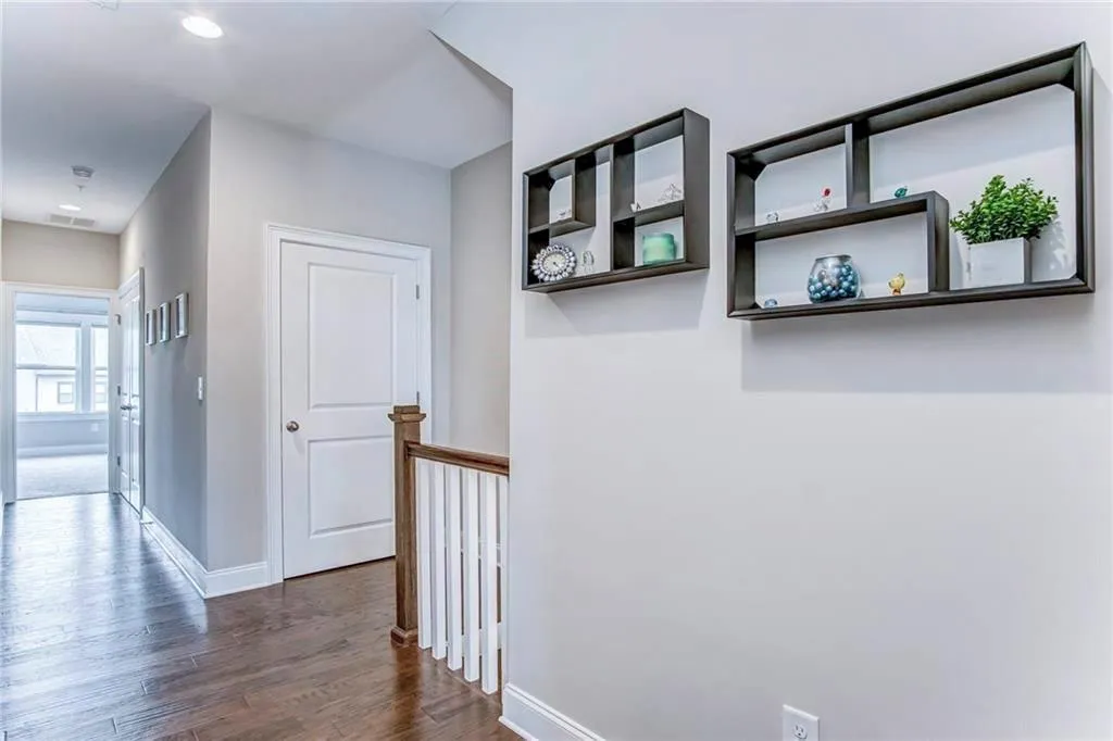 6791 Encore Boulevard, Sandy Springs, Georgia 30328, 4 Bedrooms Bedrooms, ,4 BathroomsBathrooms,Residential,Sold,6791 Encore Boulevard,6750333