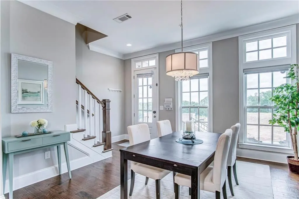 6791 Encore Boulevard, Sandy Springs, Georgia 30328, 4 Bedrooms Bedrooms, ,4 BathroomsBathrooms,Residential,Sold,6791 Encore Boulevard,6750333