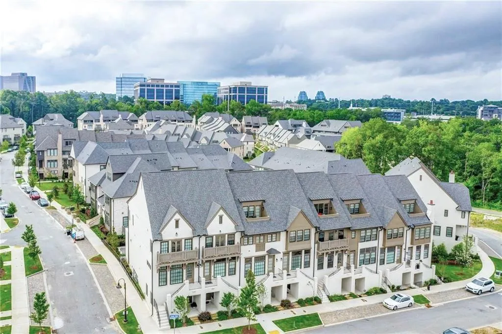 6791 Encore Boulevard, Sandy Springs, Georgia 30328, 4 Bedrooms Bedrooms, ,4 BathroomsBathrooms,Residential,Sold,6791 Encore Boulevard,6750333