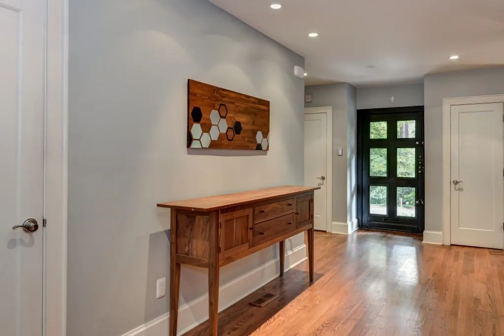 3072 Dale Drive, Atlanta, Georgia 30305, 3 Bedrooms Bedrooms, ,2 BathroomsBathrooms,Residential,Sold,3072 Dale Drive,5727366