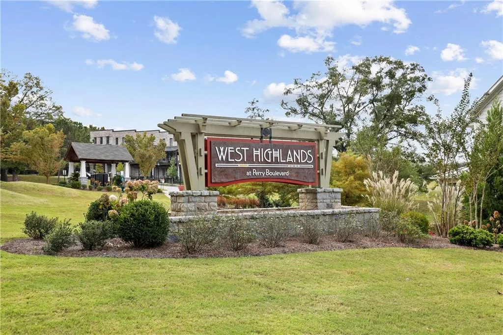 1856 Perry Boulevard Nw, Atlanta, Georgia 30318, 3 Bedrooms Bedrooms, ,3 BathroomsBathrooms,Residential,For Sale,1856 Perry Boulevard Nw,7668721