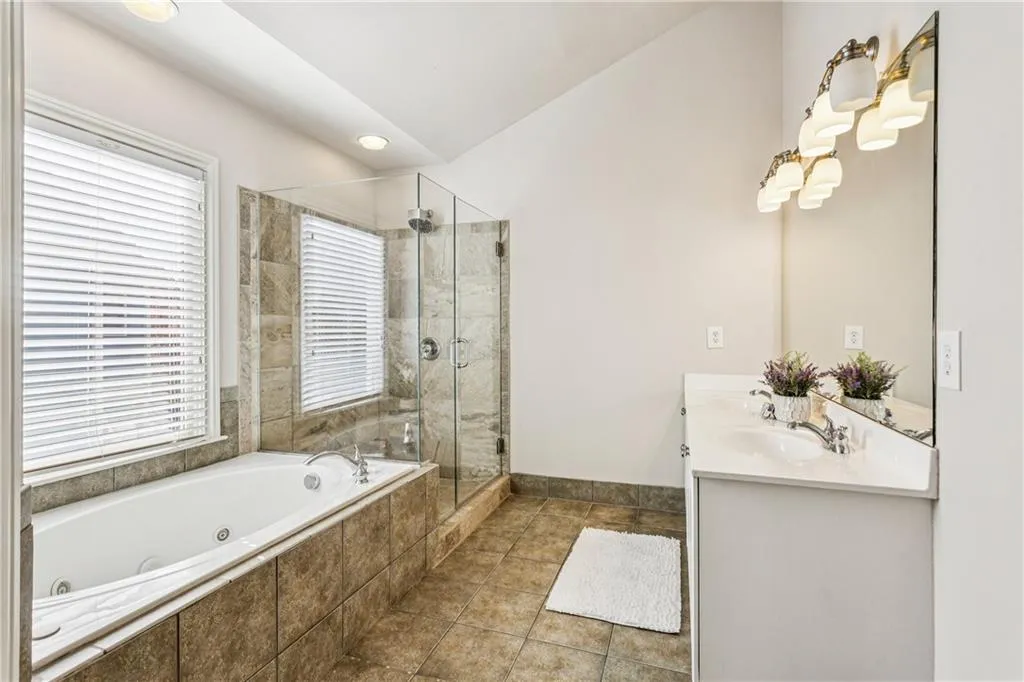 1856 Perry Boulevard Nw, Atlanta, Georgia 30318, 3 Bedrooms Bedrooms, ,3 BathroomsBathrooms,Residential,For Sale,1856 Perry Boulevard Nw,7668721