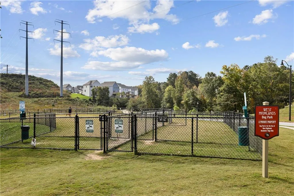 1856 Perry Boulevard Nw, Atlanta, Georgia 30318, 3 Bedrooms Bedrooms, ,3 BathroomsBathrooms,Residential,For Sale,1856 Perry Boulevard Nw,7668721