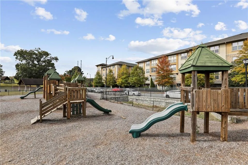 1856 Perry Boulevard Nw, Atlanta, Georgia 30318, 3 Bedrooms Bedrooms, ,3 BathroomsBathrooms,Residential,For Sale,1856 Perry Boulevard Nw,7668721