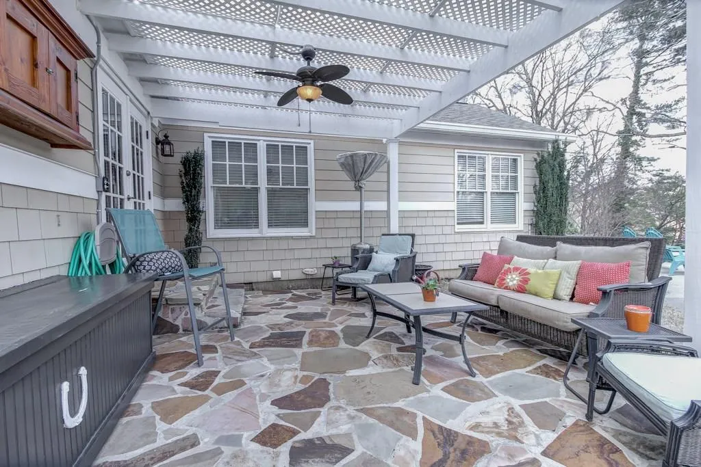 126 Hardeman Road, Sandy Springs, Georgia 30342, 3 Bedrooms Bedrooms, ,3 BathroomsBathrooms,Residential,Sold,126 Hardeman Road,5655369
