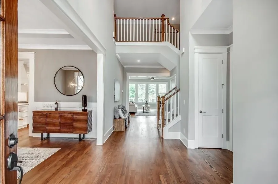 445 Windsor Parkway Ne, Sandy Springs, Georgia 30342, 6 Bedrooms Bedrooms, ,4 BathroomsBathrooms,Residential,Sold,445 Windsor Parkway Ne,6574846