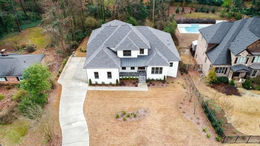 445 Windsor Parkway Ne, Sandy Springs, Georgia 30342, 6 Bedrooms Bedrooms, ,4 BathroomsBathrooms,Residential,Sold,445 Windsor Parkway Ne,6574846