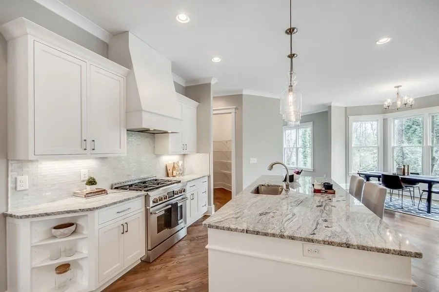 445 Windsor Parkway Ne, Sandy Springs, Georgia 30342, 6 Bedrooms Bedrooms, ,4 BathroomsBathrooms,Residential,Sold,445 Windsor Parkway Ne,6574846