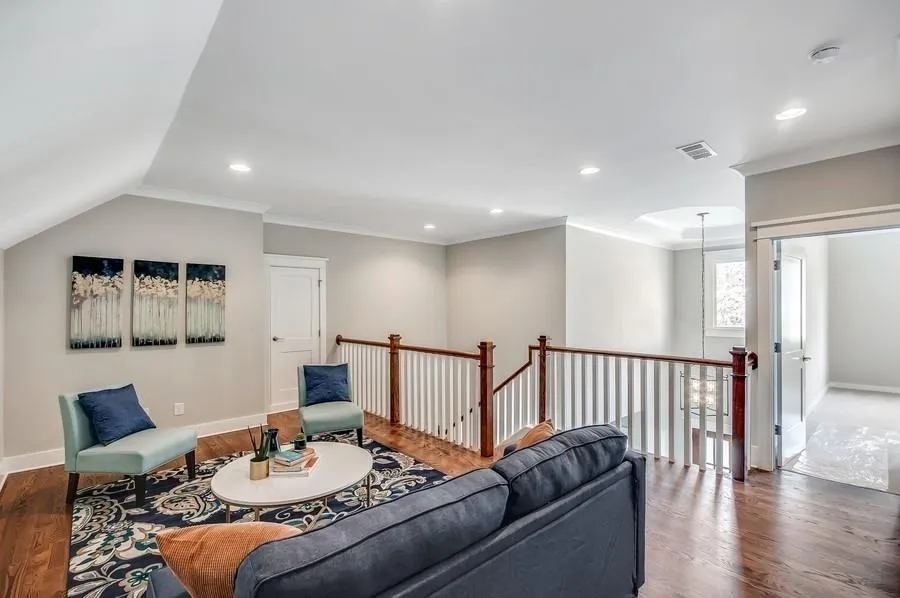445 Windsor Parkway Ne, Sandy Springs, Georgia 30342, 6 Bedrooms Bedrooms, ,4 BathroomsBathrooms,Residential,Sold,445 Windsor Parkway Ne,6574846