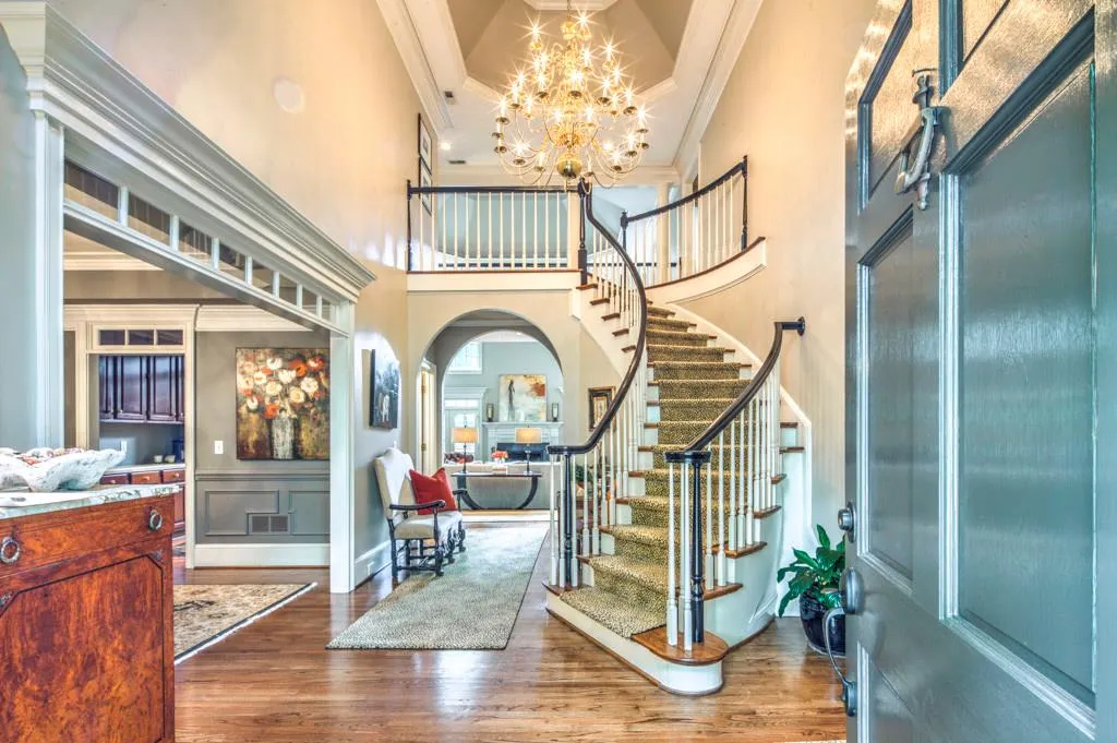 4495 Club Drive Ne, Atlanta, Georgia 30319, 4 Bedrooms Bedrooms, ,3 BathroomsBathrooms,Residential,Sold,4495 Club Drive Ne,5595137